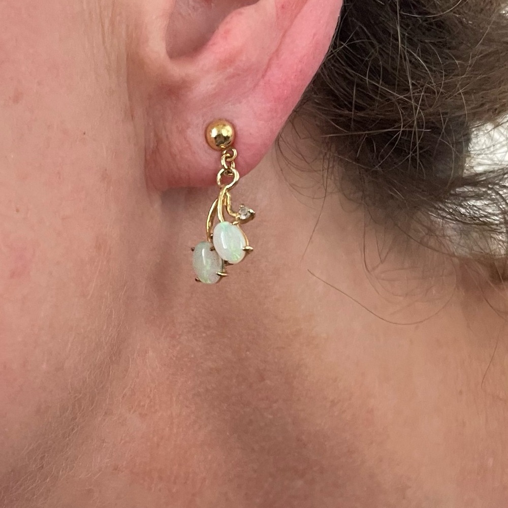Vintage Opalite Cluster Earrings - Picture 5 of 6